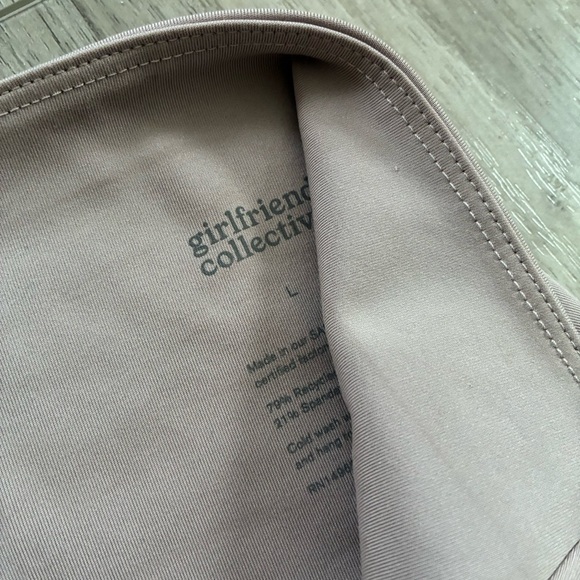 Girlfriend Collective bike shorts - Picture 7 of 8